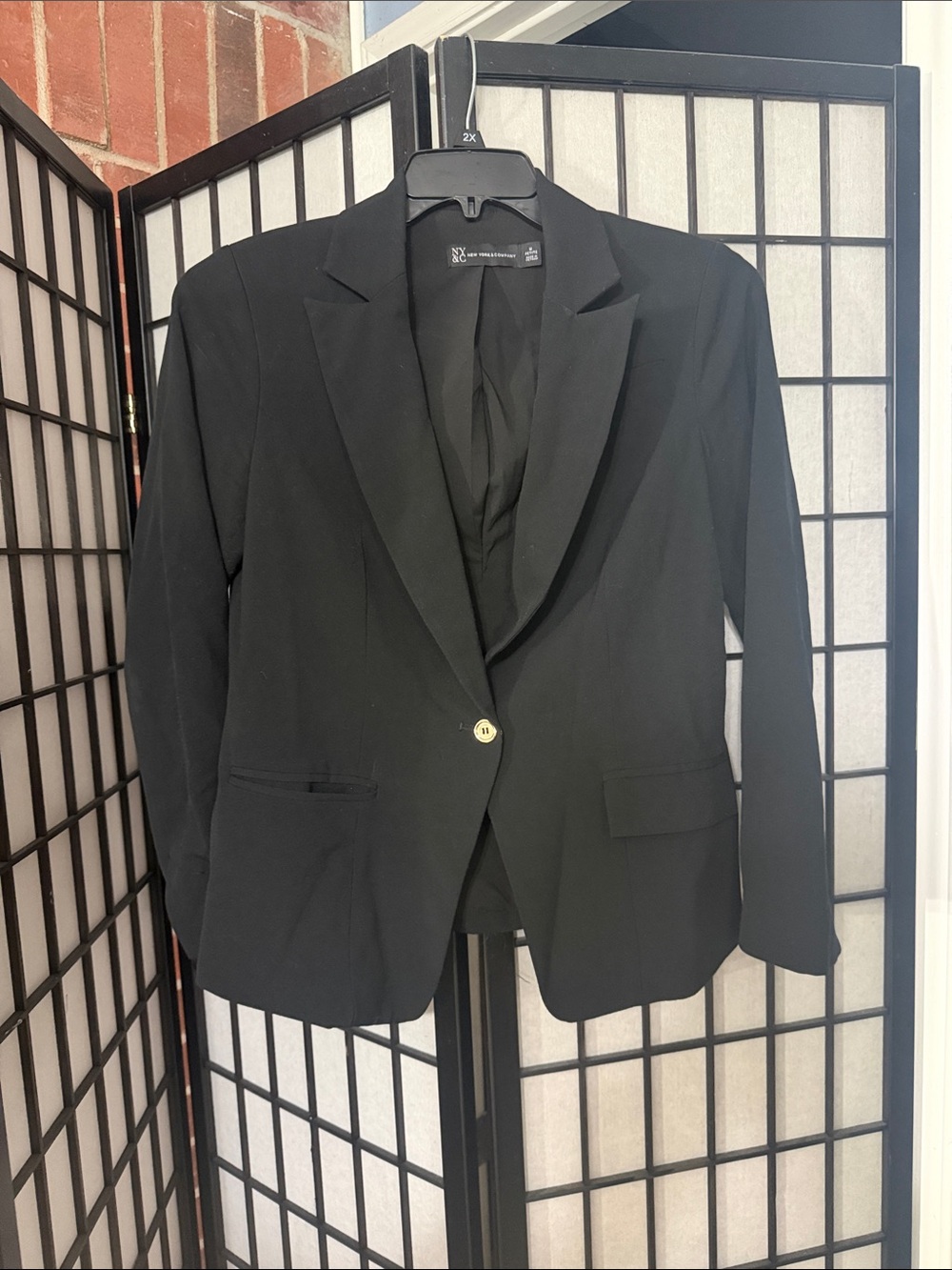Classic Black Single-Button Women's Blazer, Petite Med